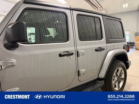 Used 2019 Jeep Wrangler Unlimited Sahara w/ Cold Weather Group AWD/4WD image 8
