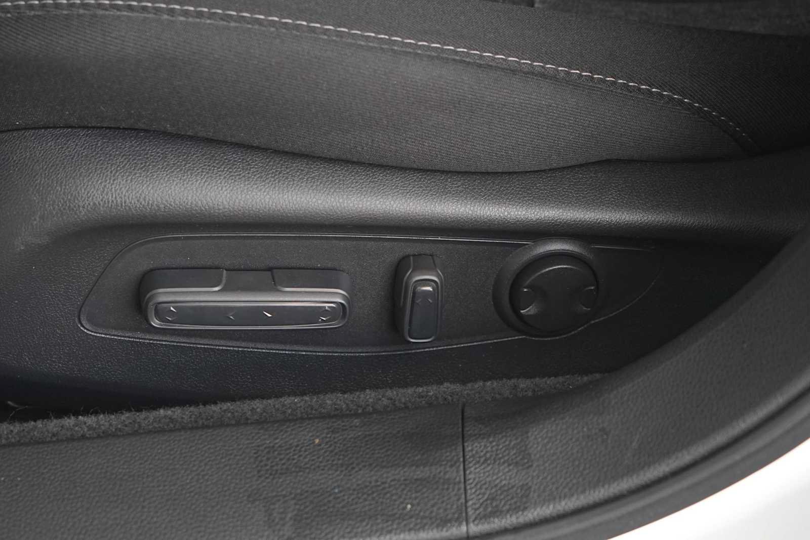 Certified 2024 Honda Accord EX image 12
