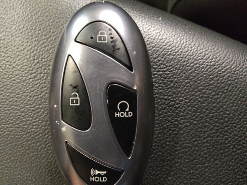 Used 2025 Hyundai Elantra Sport image 32