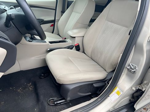Used 2016 Ford Focus SE FWD image 14