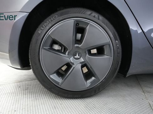 Used 2023 Tesla Model 3 Standard Range image 22