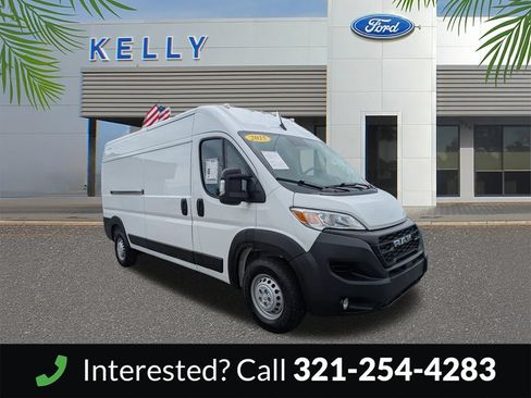 Used 2025 RAM ProMaster 2500 w/ Convenience Group FWD image 4