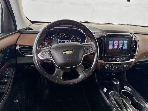Used 2018 Chevrolet Traverse High Country w/ LPO, 'HIT The Road' Package image 25