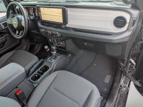 New 2025 Jeep Gladiator Sport AWD/4WD image 31