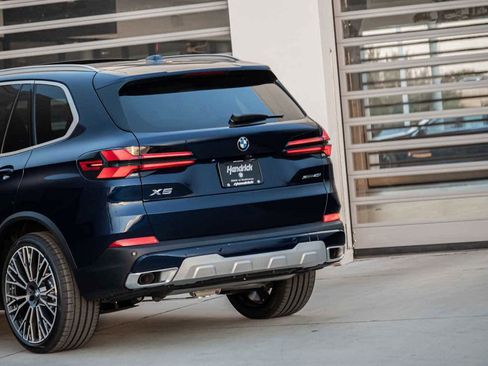 New 2026 BMW X5 xDrive40i w/ Executive Package image 5