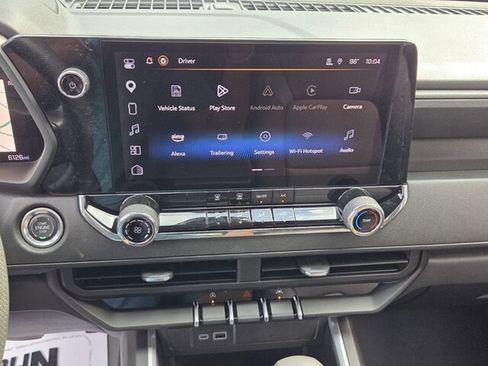 Used 2025 Chevrolet Colorado W/T RWD image 19
