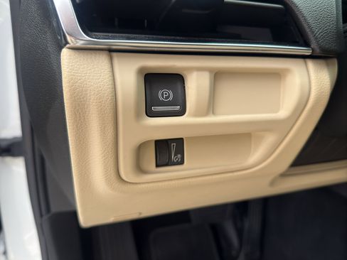 Used 2025 Cadillac CT5 Premium Luxury RWD image 13