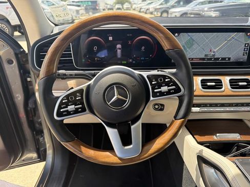 Used 2022 Mercedes-Benz GLS 450 4MATIC image 24