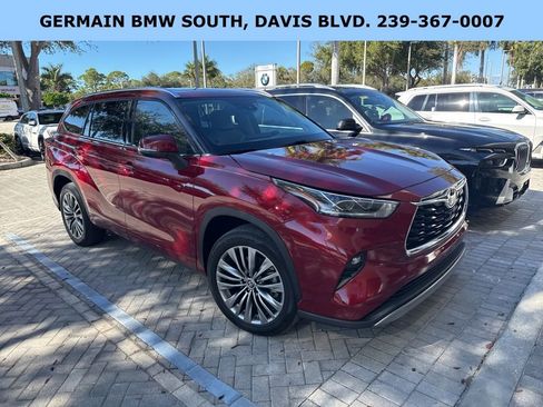 Used 2021 Toyota Highlander Platinum image 14