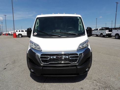 Used 2025 RAM ProMaster 2500 w/ U-Haul Equipment Group FWD image 12
