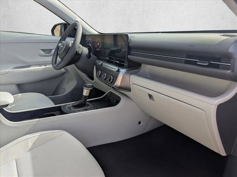 New 2026 Hyundai Kona SE image 22
