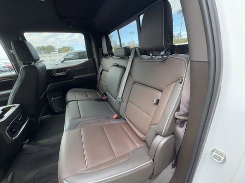 Used 2024 GMC Sierra 1500 Denali w/ Technology Package image 11