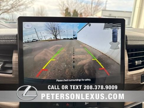 Used 2024 Ford Expedition Limited image 17