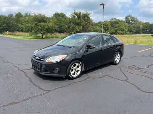 Used 2014 Ford Focus SE FWD image 3