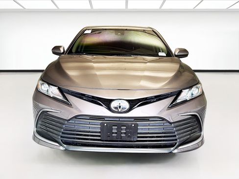 Used 2023 Toyota Camry LE FWD image 2