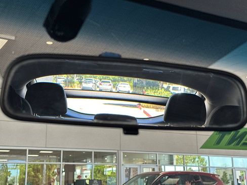 Used 2018 Hyundai Ioniq Blue FWD image 25