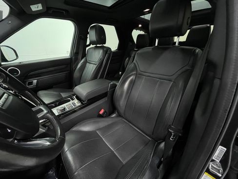 Used 2020 Land Rover Discovery HSE image 15