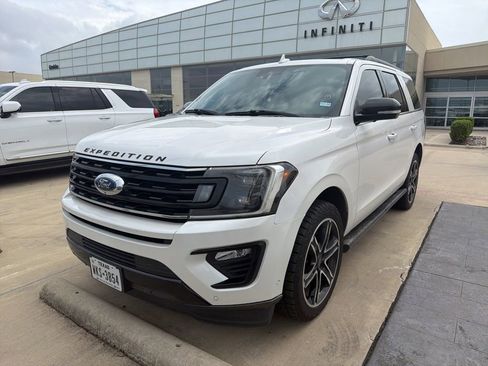 Used 2019 Ford Expedition Limited w/ Equipment Group 303A image 4