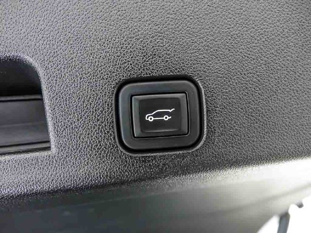 Certified 2024 Chevrolet Traverse Z71 w/ Enhanced Driving Package AWD/4WD image 35
