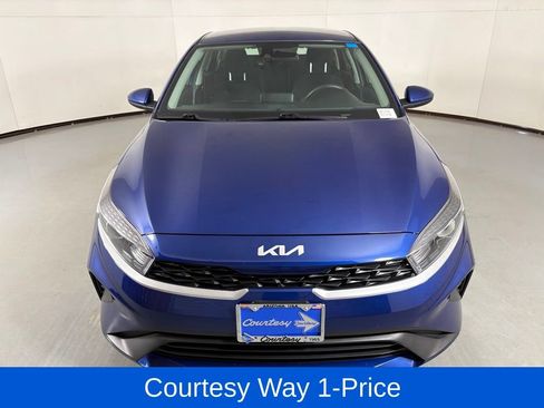 Used 2024 Kia Forte LXS FWD image 4
