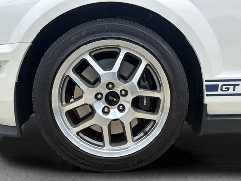 Used 2009 Ford Mustang Shelby GT500 RWD image 21