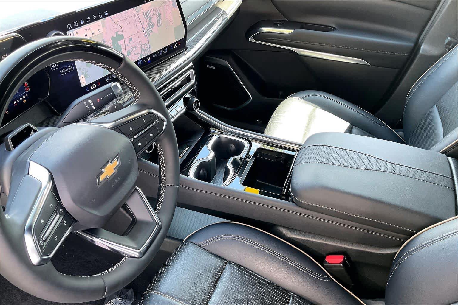 Used 2025 Chevrolet Traverse High Country w/ LPO, Floor Liner Package FWD image 48