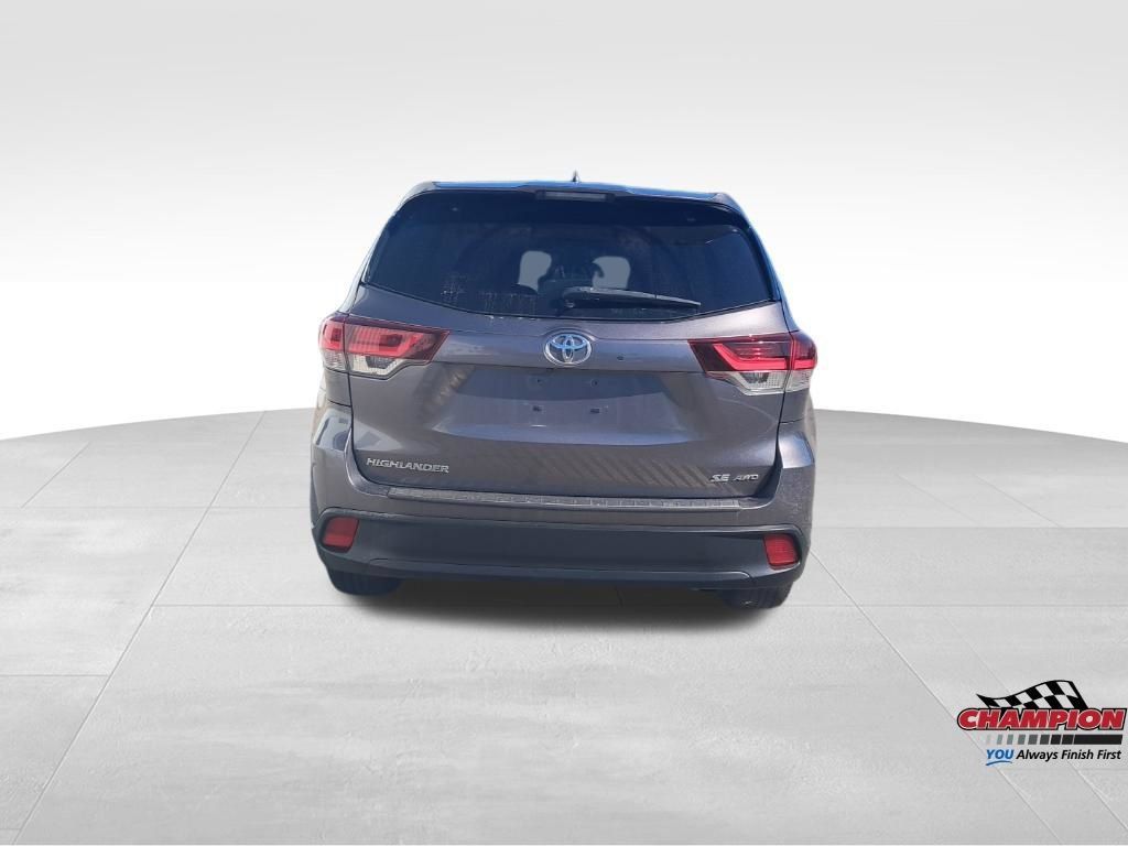 Used 2019 Toyota Highlander SE w/ Protection Package #3 AWD/4WD image 4