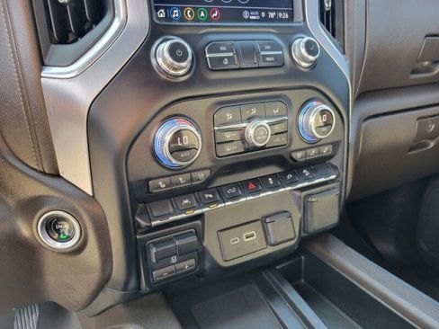 Used 2022 GMC Sierra 1500 SLT image 22