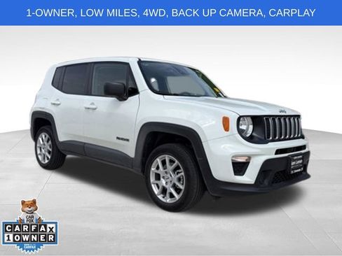 Used 2023 Jeep Renegade Latitude AWD/4WD image 2