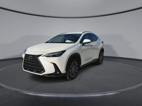 Used 2024 Lexus NX 250 FWD w/ Towing Package (2000 Lbs) image 4