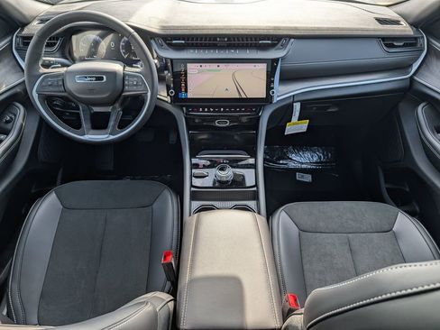 New 2026 Jeep Grand Cherokee Altitude AWD/4WD image 8