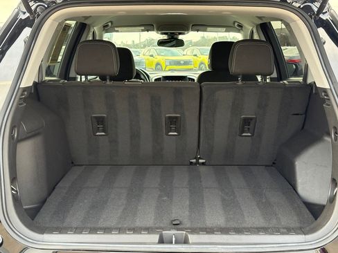 Used 2024 GMC Terrain SLE image 37