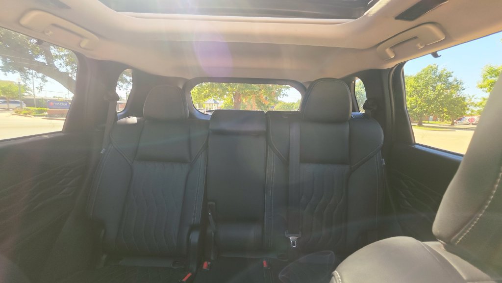 Used 2025 Mitsubishi Outlander AWD image 36