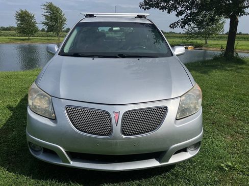 Used 2007 Pontiac Vibe w/ Sun And Sound Package FWD image 2