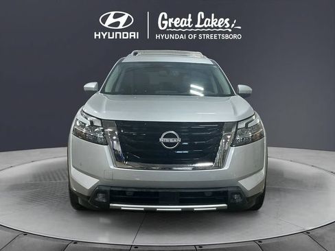 Used 2022 Nissan Pathfinder SL AWD/4WD image 9