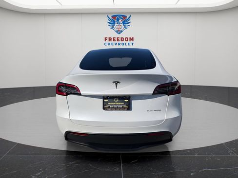 Used 2023 Tesla Model Y Long Range AWD/4WD image 5