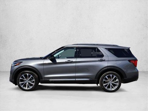 Used 2025 Ford Explorer Platinum w/ Ultimate Package AWD/4WD image 8