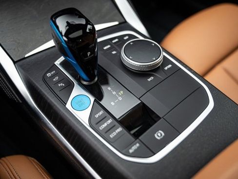 Used 2022 BMW i4 M50 w/ Premium Package image 38