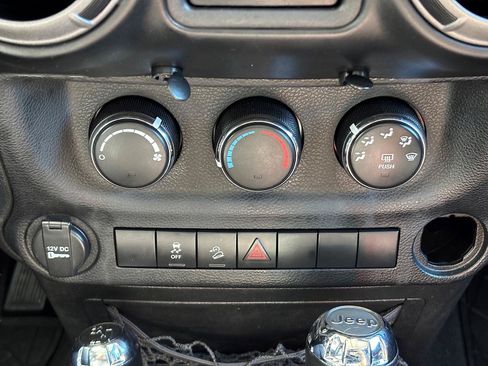 Used 2012 Jeep Wrangler Unlimited Sport w/ Black Appearance Group AWD/4WD image 20