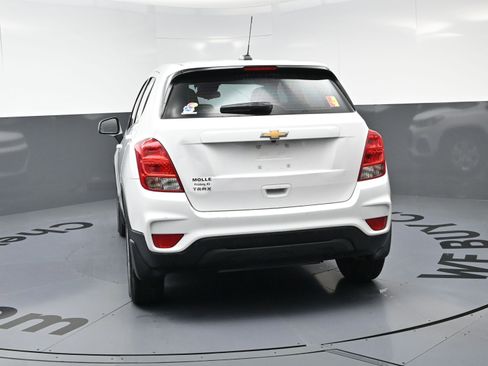 Used 2019 Chevrolet Trax LS FWD image 18