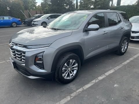 Used 2025 Chevrolet Equinox LT FWD image 2