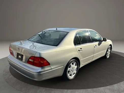 Used 2003 Lexus LS 430 RWD image 10