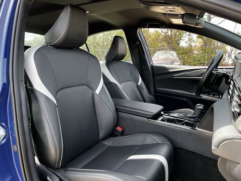 Used 2025 Toyota Camry SE image 24