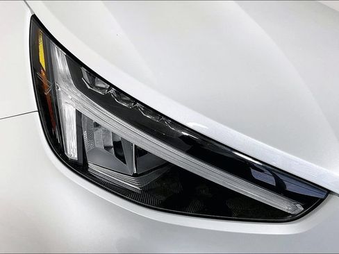 Used 2023 Volvo C40 P8 Recharge Plus AWD/4WD image 27