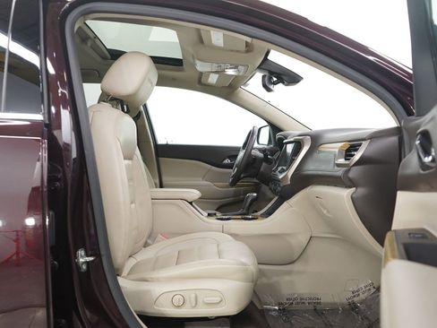 Used 2018 GMC Acadia Denali w/ Technology Package image 11