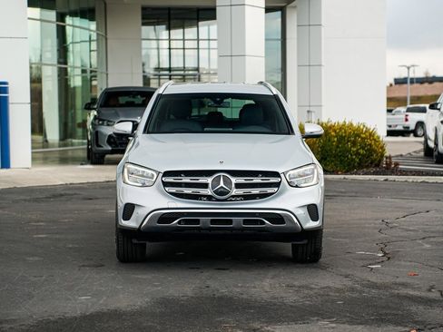 Used 2021 Mercedes-Benz GLC 300 4MATIC image 2