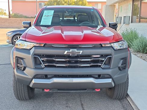 Used 2023 Chevrolet Colorado Trail Boss w/ Technology Package image 2