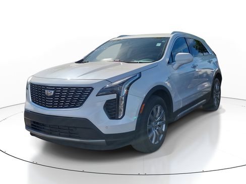 Used 2019 Cadillac XT4 Premium Luxury image 3