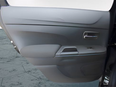 Used 2023 Mitsubishi Outlander Sport LE image 26