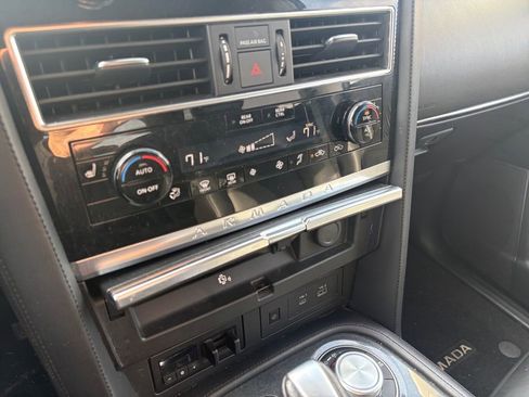 Used 2024 Nissan Armada SV image 18